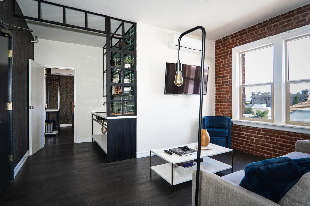 H By H Hospitality Los Angeles Exterior foto