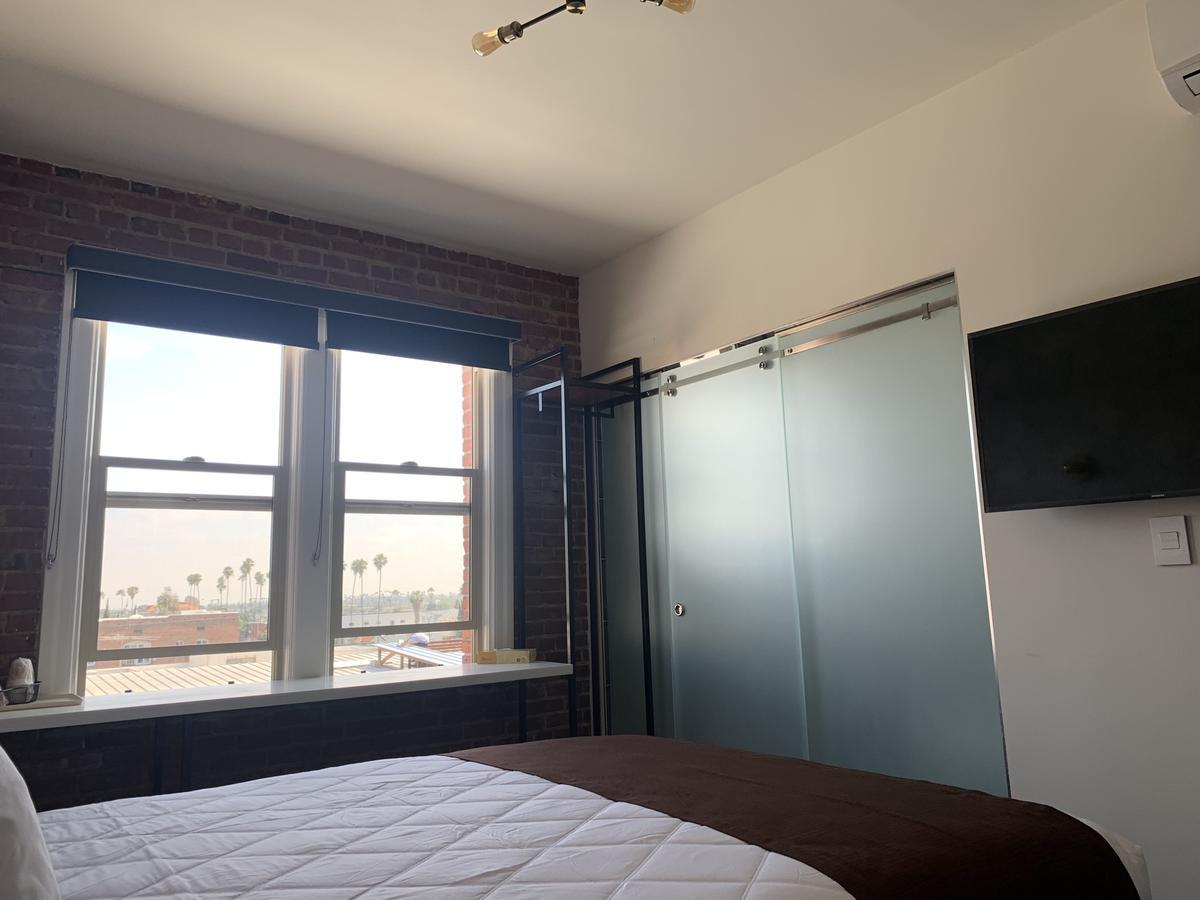 H By H Hospitality Los Angeles Exterior foto